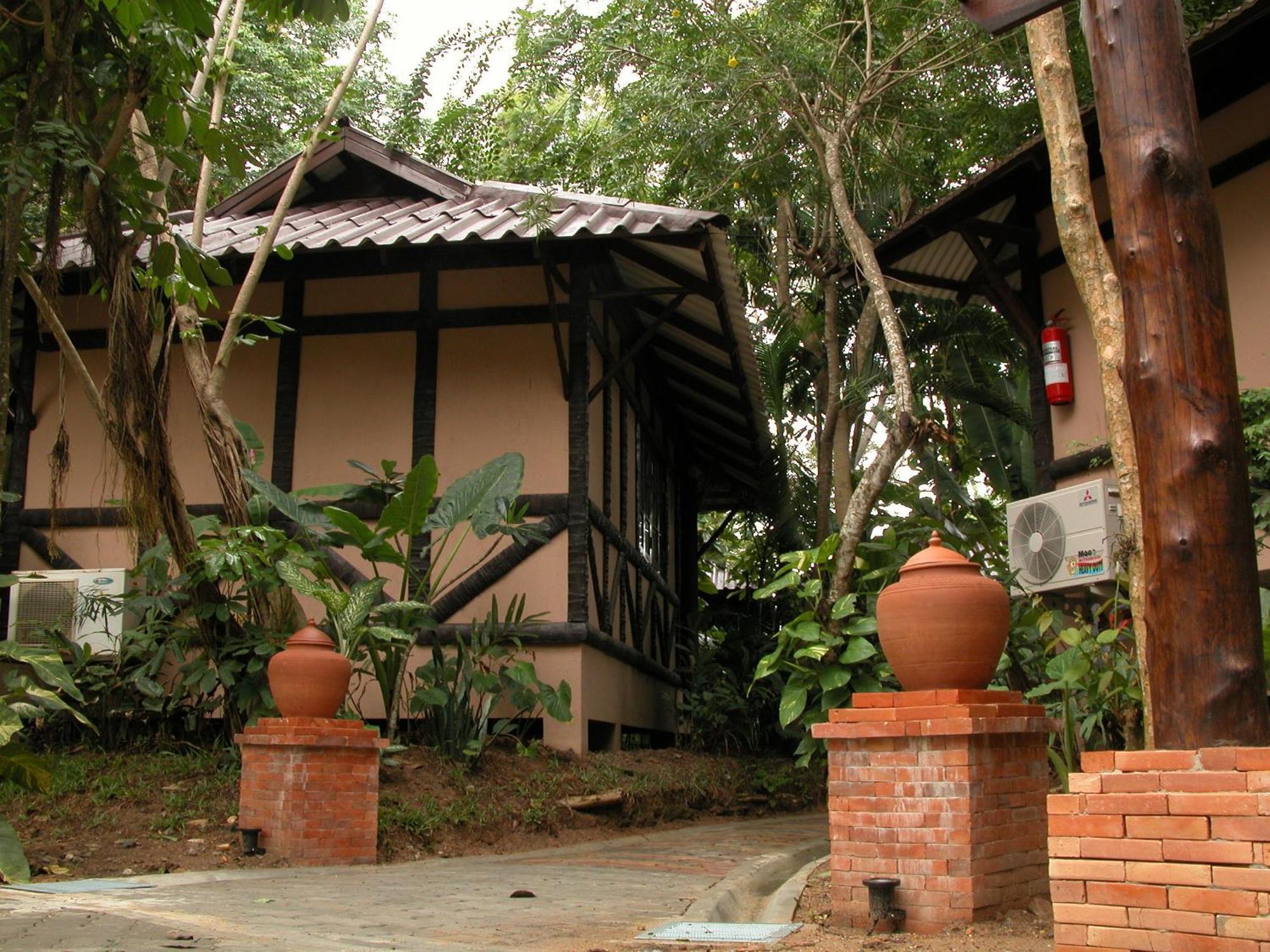 Baan Klang Aow Beach Resort Ban Krut (Prachuap Khiri Khan) Exterior foto